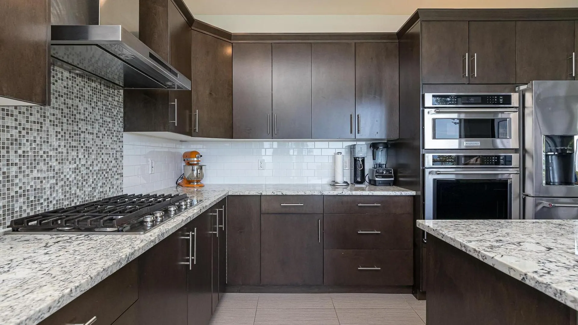 Holiday home Come On In, The Water View Is Waiting For You,,, Oak Bay