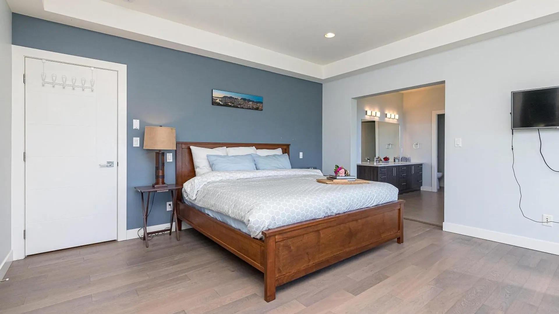 Holiday home Come On In, The Water View Is Waiting For You,,, Oak Bay